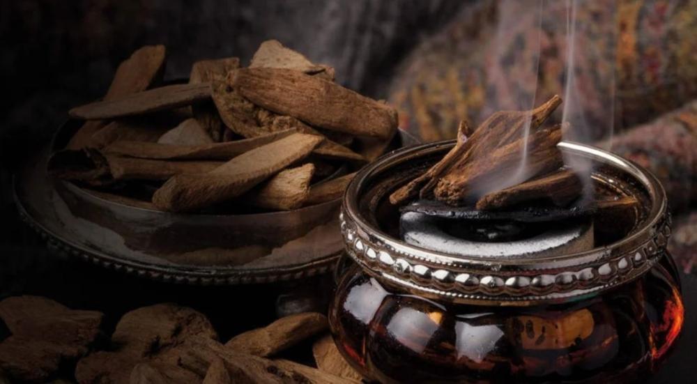 فوائد العود والبخور