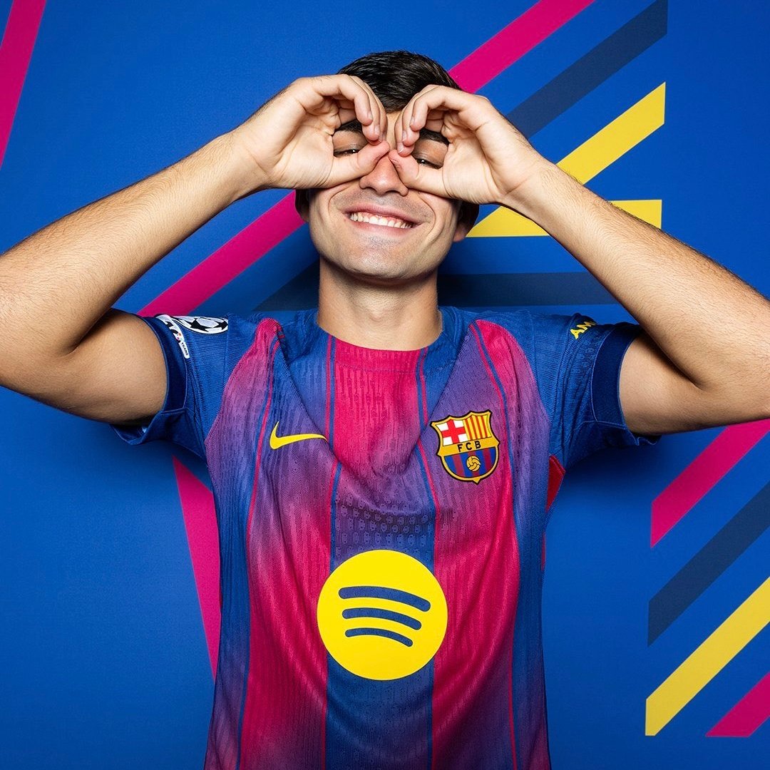 تيشيرت برشلونة الاساسي موسم 25/26