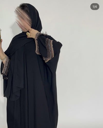 قماش كريب ملكي مع شك يدوي - قصة نص بشت