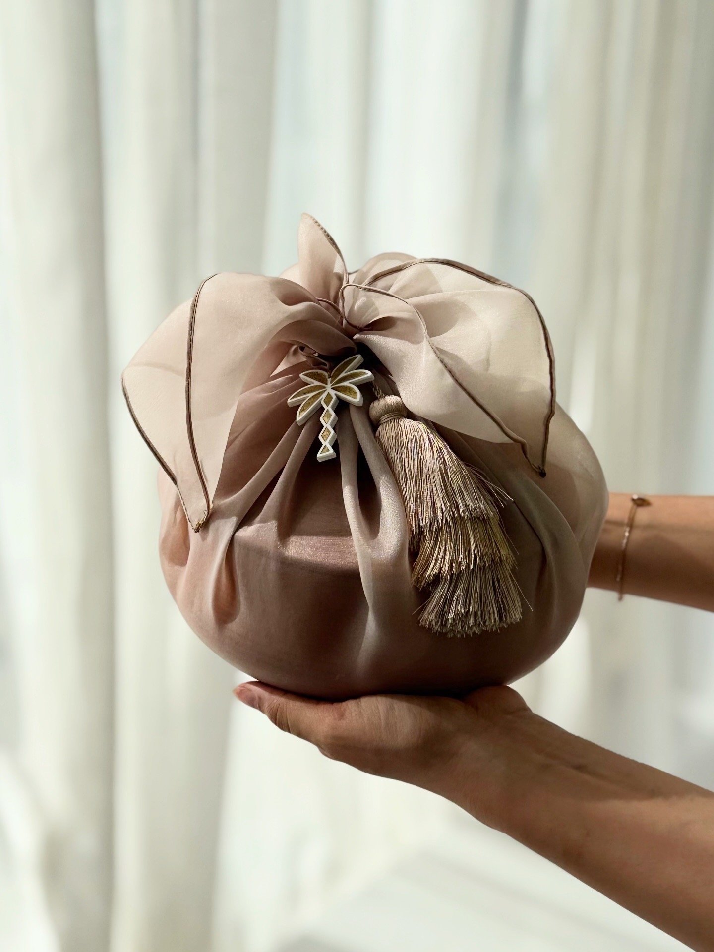 فخار التمر المحشي