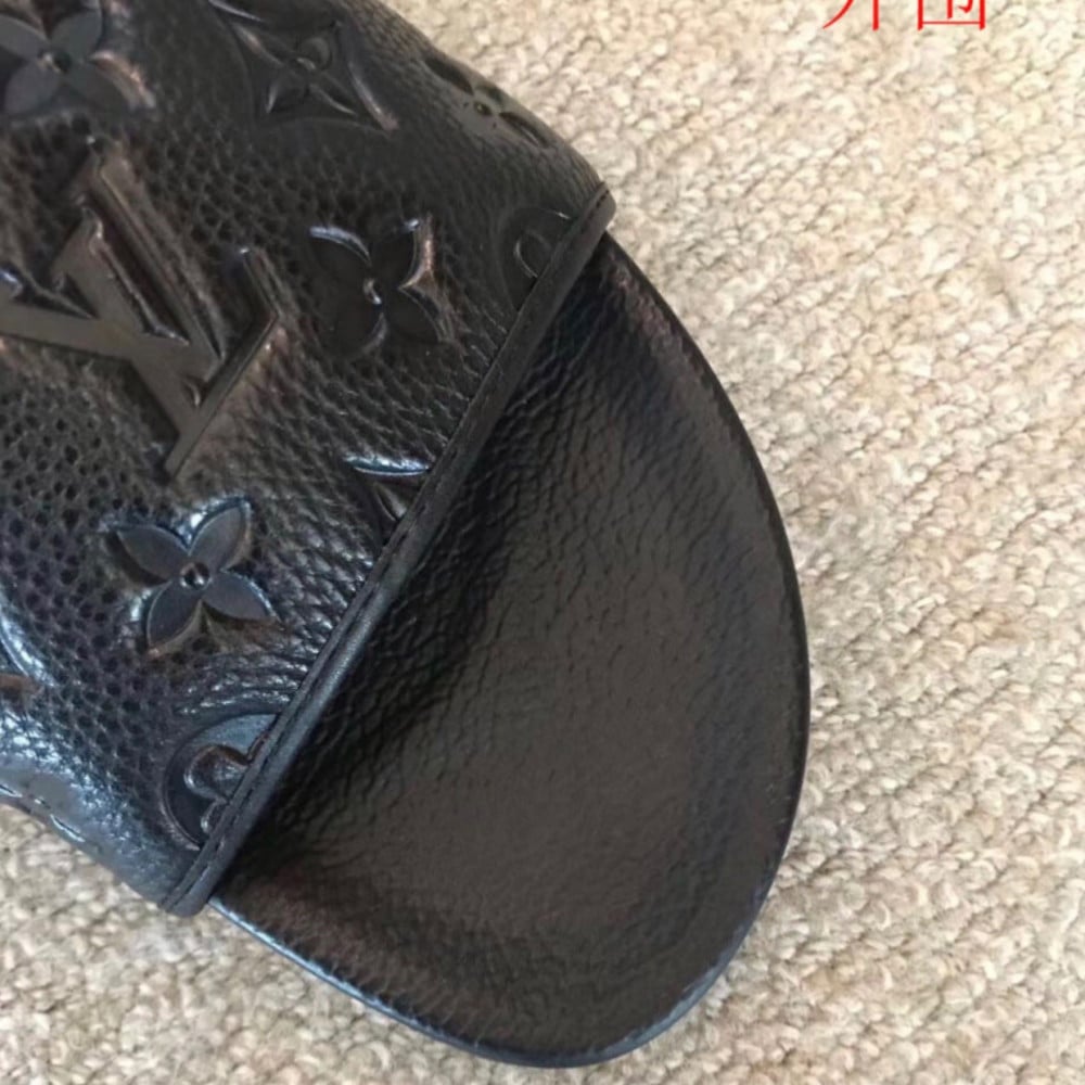 LV Slipper