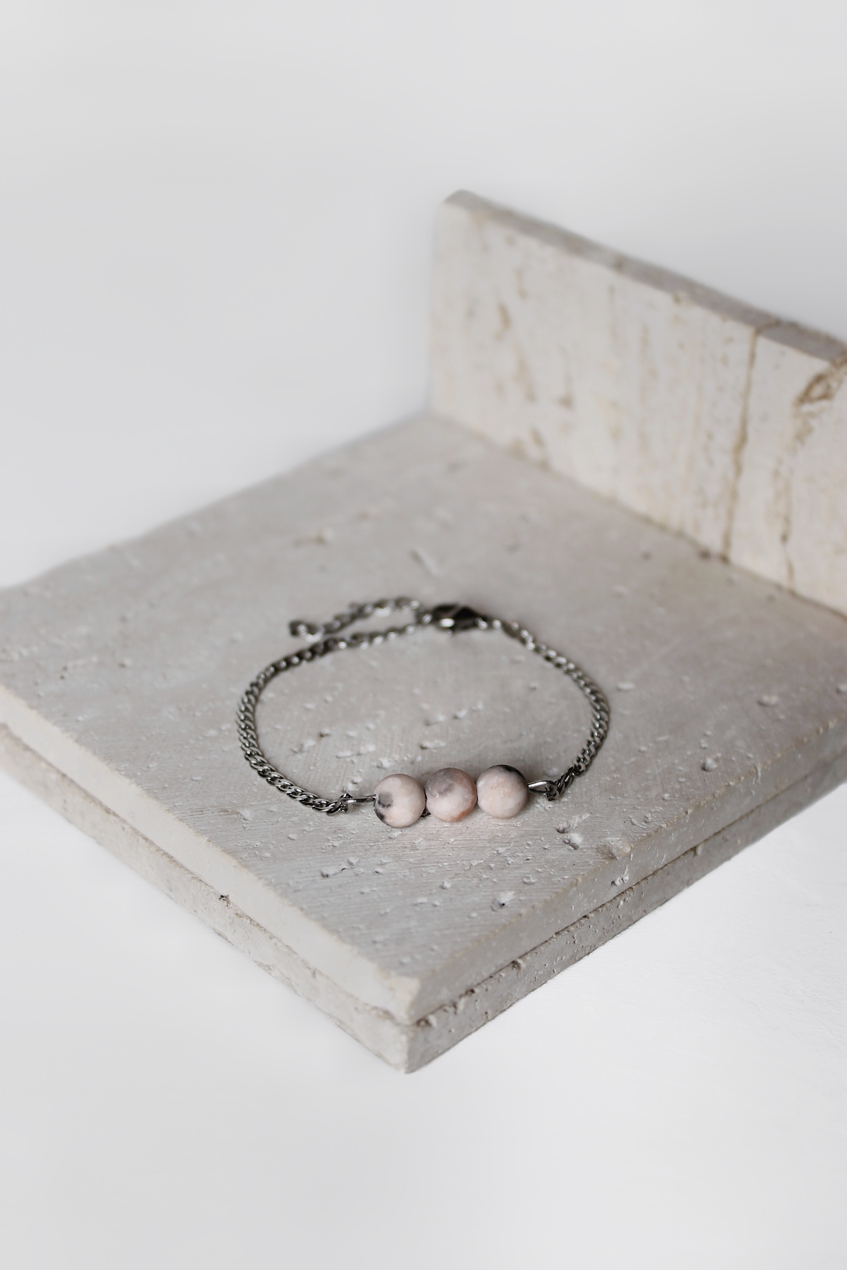 سوار حجر الزيبرا جاسبر المطفي الثلاثي