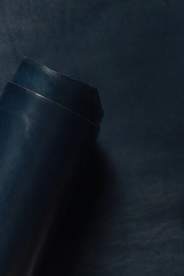 سوار جلد مع حجر اللازورد