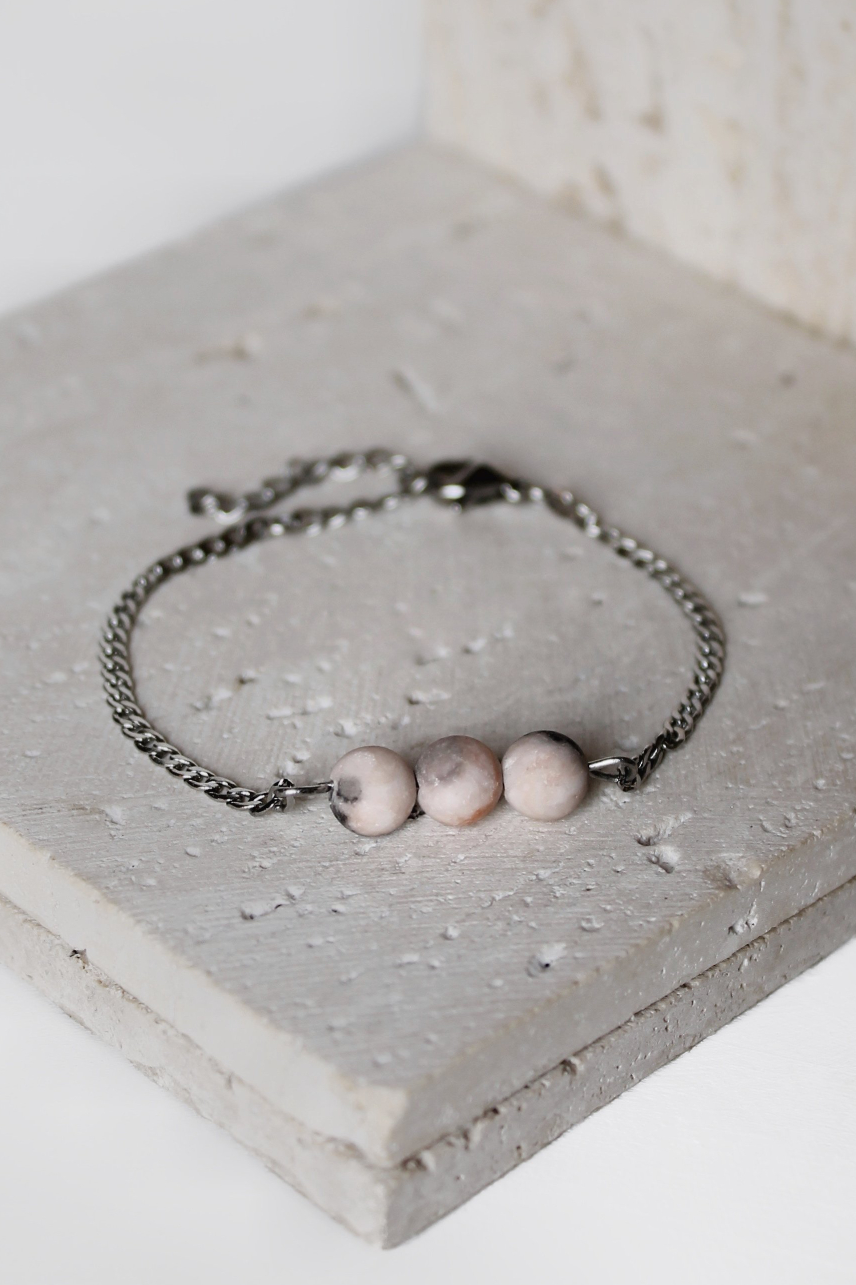 سوار حجر الزيبرا جاسبر المطفي الثلاثي