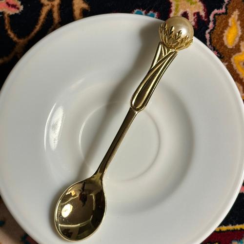 ملعقة ڤنتج يابانيّة لؤلؤة