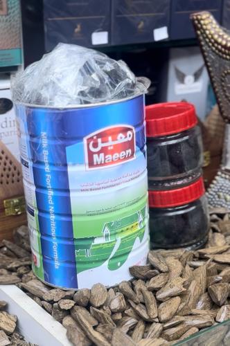 المعمول الدوسري حجم النيدو مع علبتين معمول دوسري
