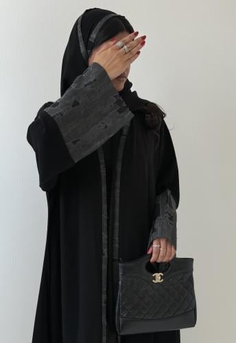 عبايه مناير