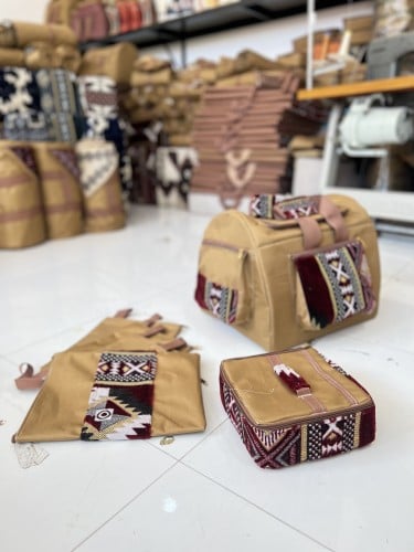 طقم عزبه مع نقشه ( شنطة عزبه مع عزل داخلي ضد الماء...