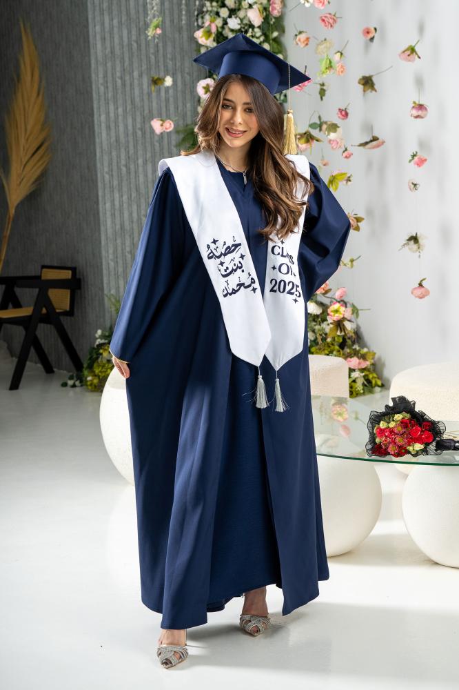 عبايات تخرج أبيض