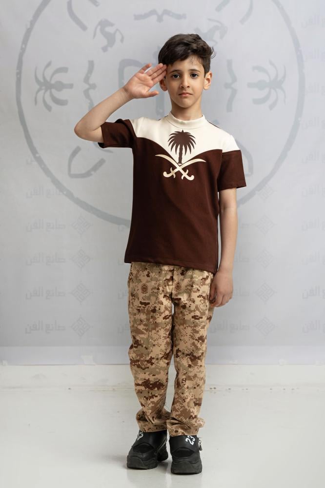 طقم جيشي بنطلون مع تيشرت