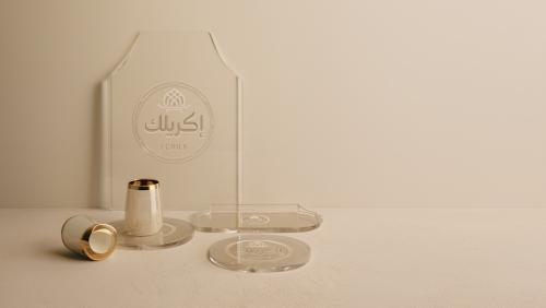 لماذا تعتبر هدايا الأكريليك خياراً عصرياً ومميزاً؟
