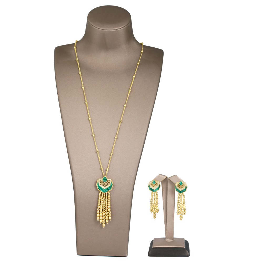 طقم مطلي بالذهب من متجر اكسترا أوردنري - extra ordinary