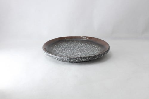 صحن دائري حجري رصاصي