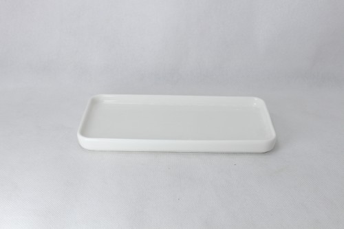 صحن مستطيل عميق