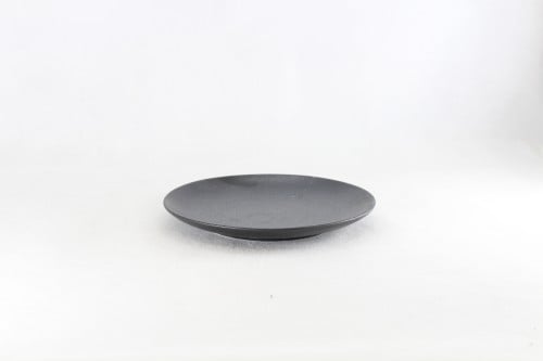 صحن بورسلان دائري اسود خشن 18 سم