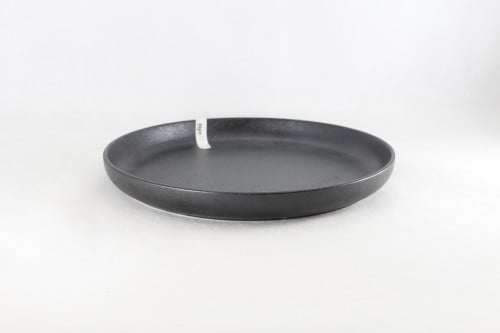 صحن بورسلان دائري اسود خشن 26 سم