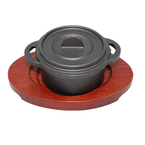 قدر حديد بقاعدة خشب 10 سم