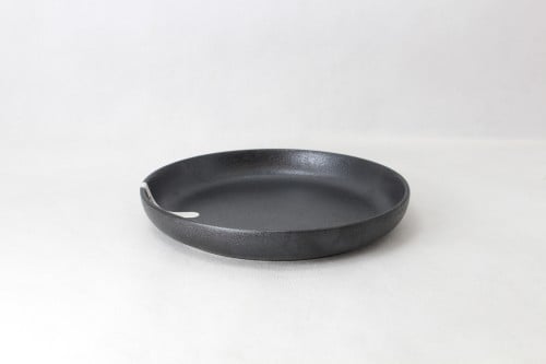 صحن دائري بورسلان اسود خشن 20