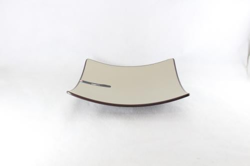 صحن ميلامين مربع بني