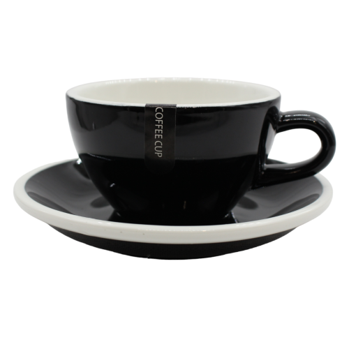 كوب قهوة مع صحن اسود