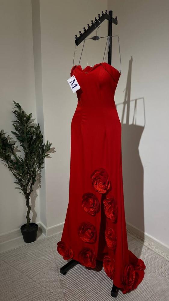 فستان كريب باربي احمر