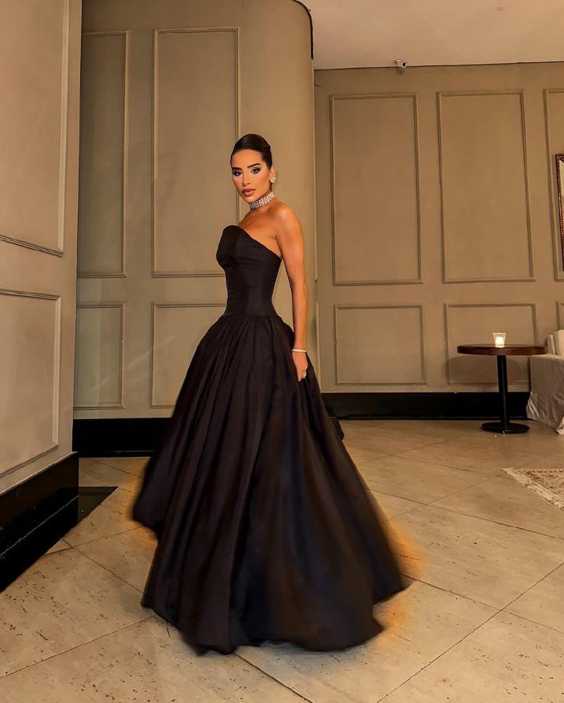 فستان اسود شانطون