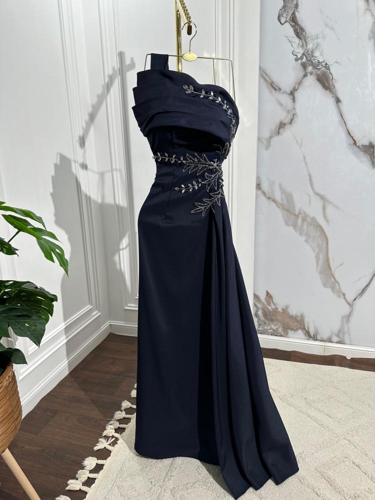 فستان سهره دارك بلو مطرز من الخصر والصدر