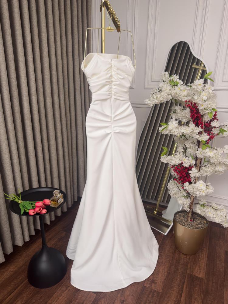 فستان ناعم كسرات ابيض