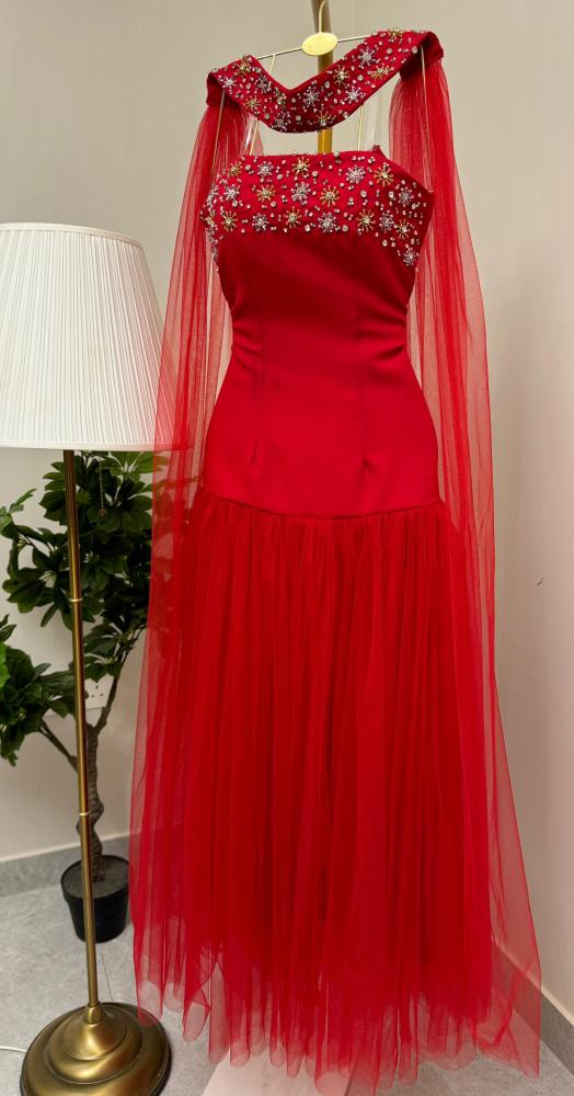 فستان تفته وتل احمر