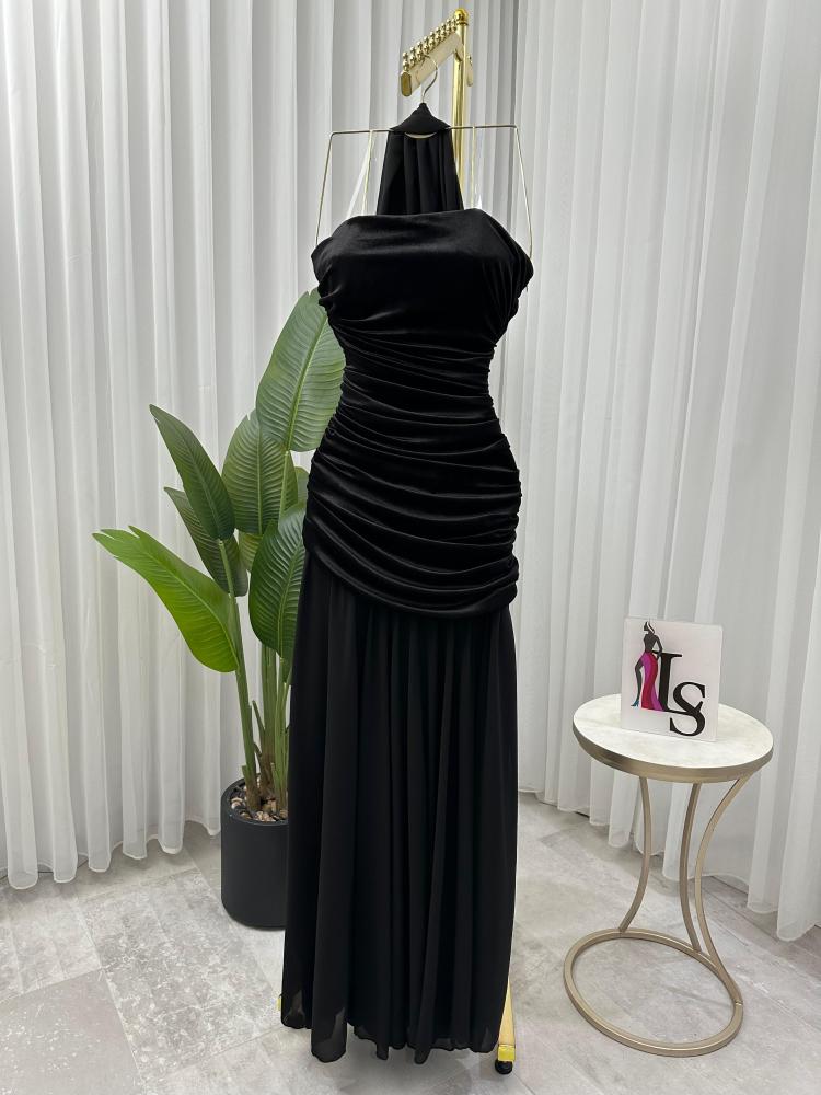 فستان اسود مخمل كوري شيفون