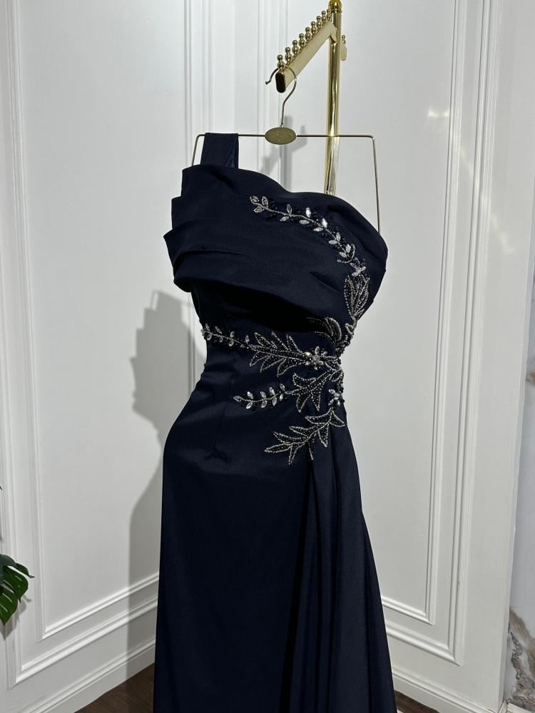 فستان سهره دارك بلو مطرز من الخصر والصدر