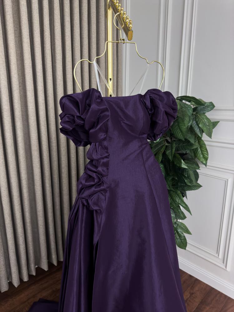 سهرة ميكادو  بنفسجي ملكي بأكمام منفوشة وخامة تفت لامعة