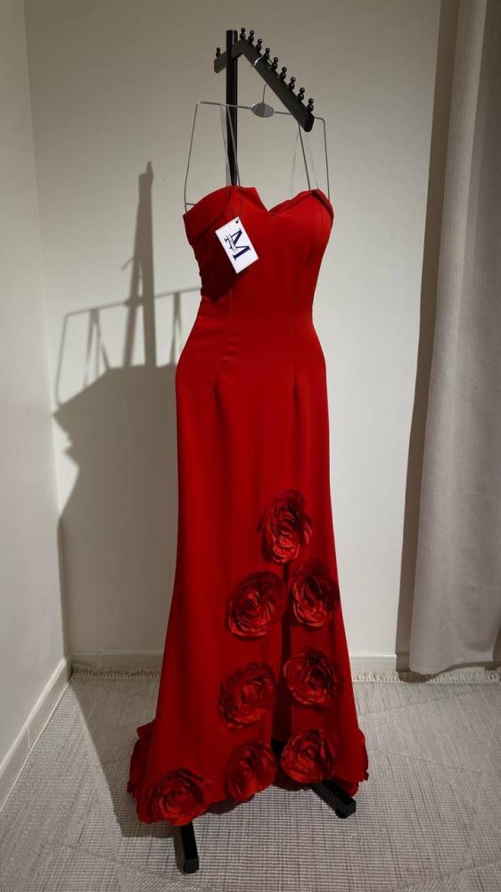 فستان كريب باربي احمر