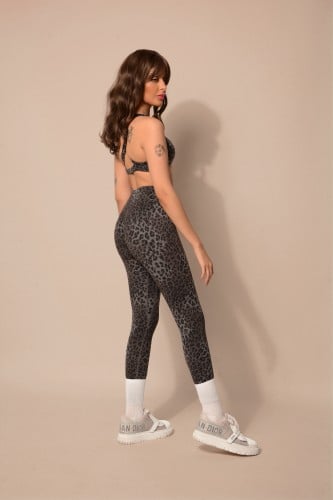 black-leopard print legging