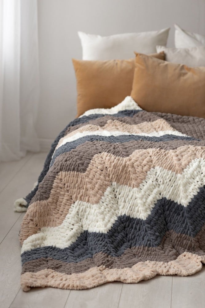 بطانية مقاس 95*150 بخيوط بوفي