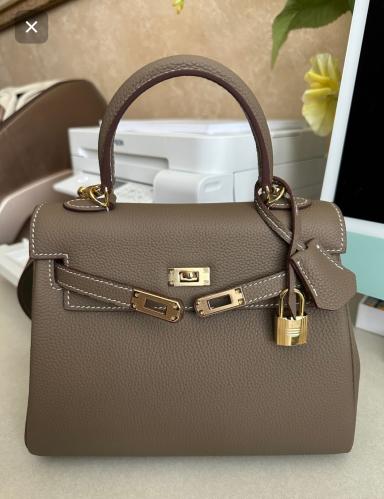 Leather bag size 25 cm