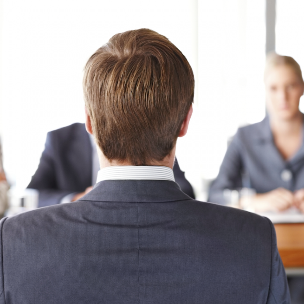 مقابلة وظيفية مع مهندس كهربائي خريج