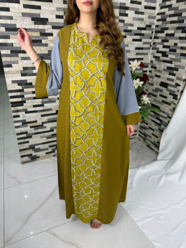 دراعة مطرزة من الأمام