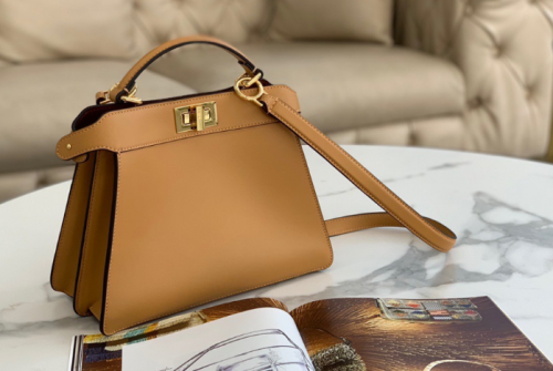 FENDI Peekaboo mini 23CM