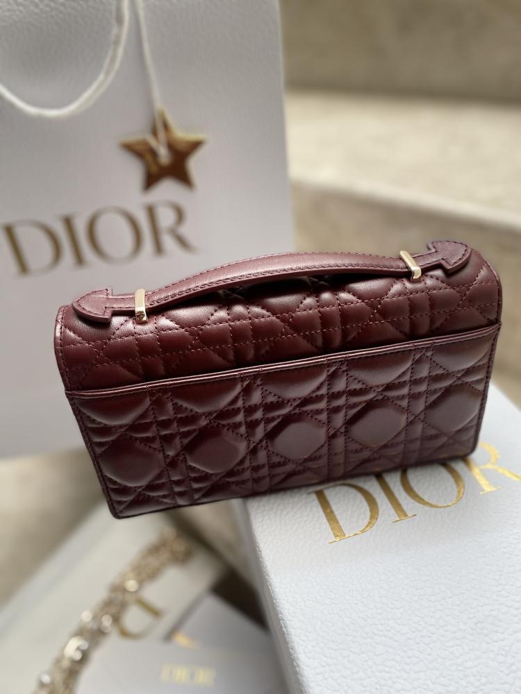 DIOR 21CM