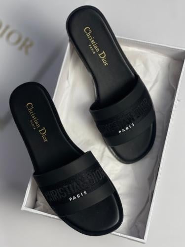DIOR