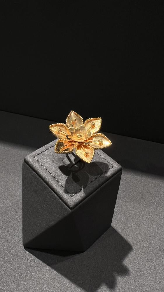 خاتم بشكل وردة تركي ( عيار 21 )