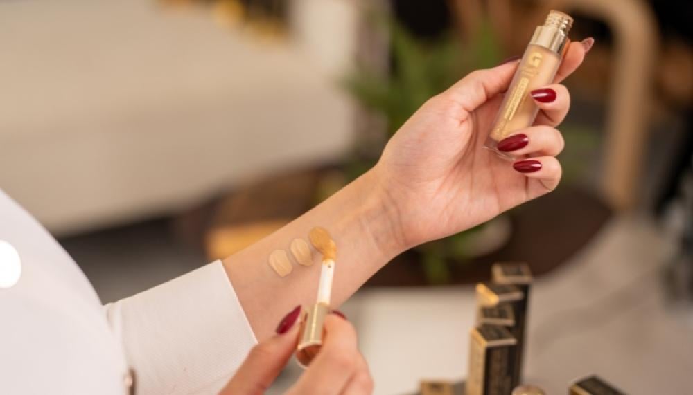How to Choose the Right Concealer Shade | Ghali’or Paris