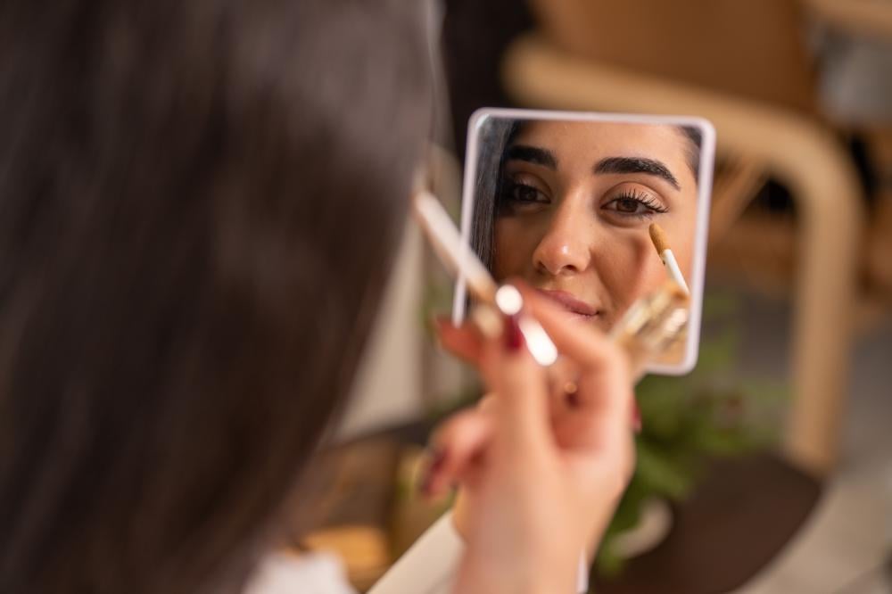 Everyday Light Makeup Routine for Work or University | Ghali’or Paris Guide