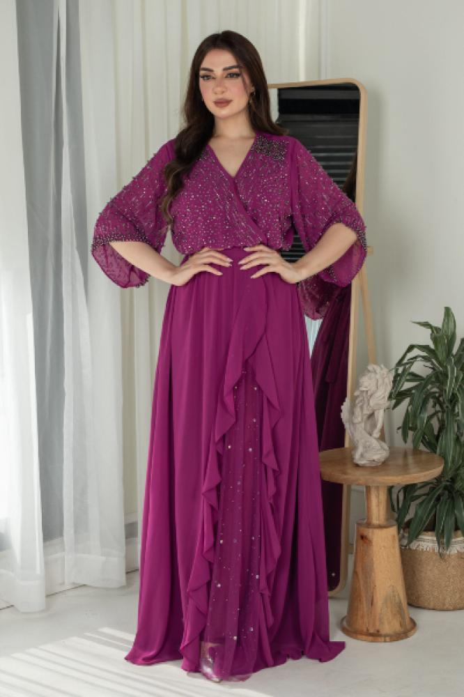 فستان بكشكش على الجنب وبخرز على الصدر