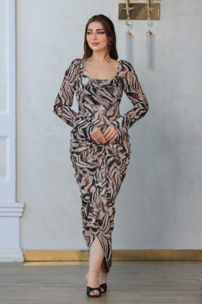 فستان أنيق طويل بأكمام طويلة بتصميم مستوحى من نقشة الزيبرا