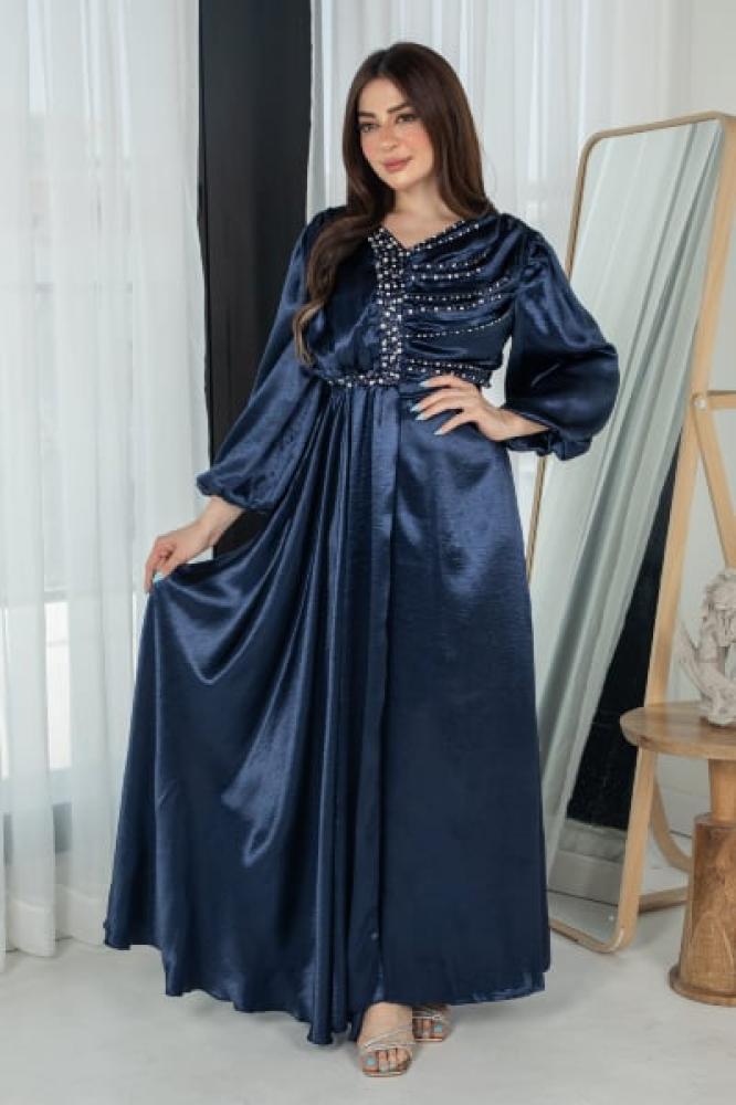 فستان طويل مزخرف بفصوص ناعمة للمناسبات الخاصة