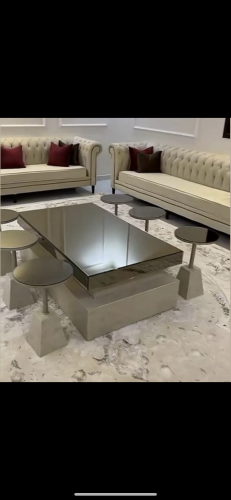 طاولة كنب مع 6خدمه