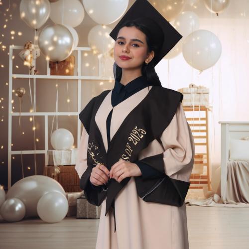 عباية تخرج بلمسة رائعه