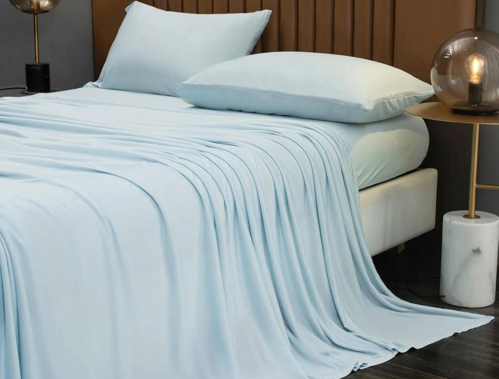 بطانيات خفيفة للصيف: المواصفات المثالية لنوم مريح في الأجواء الحارة